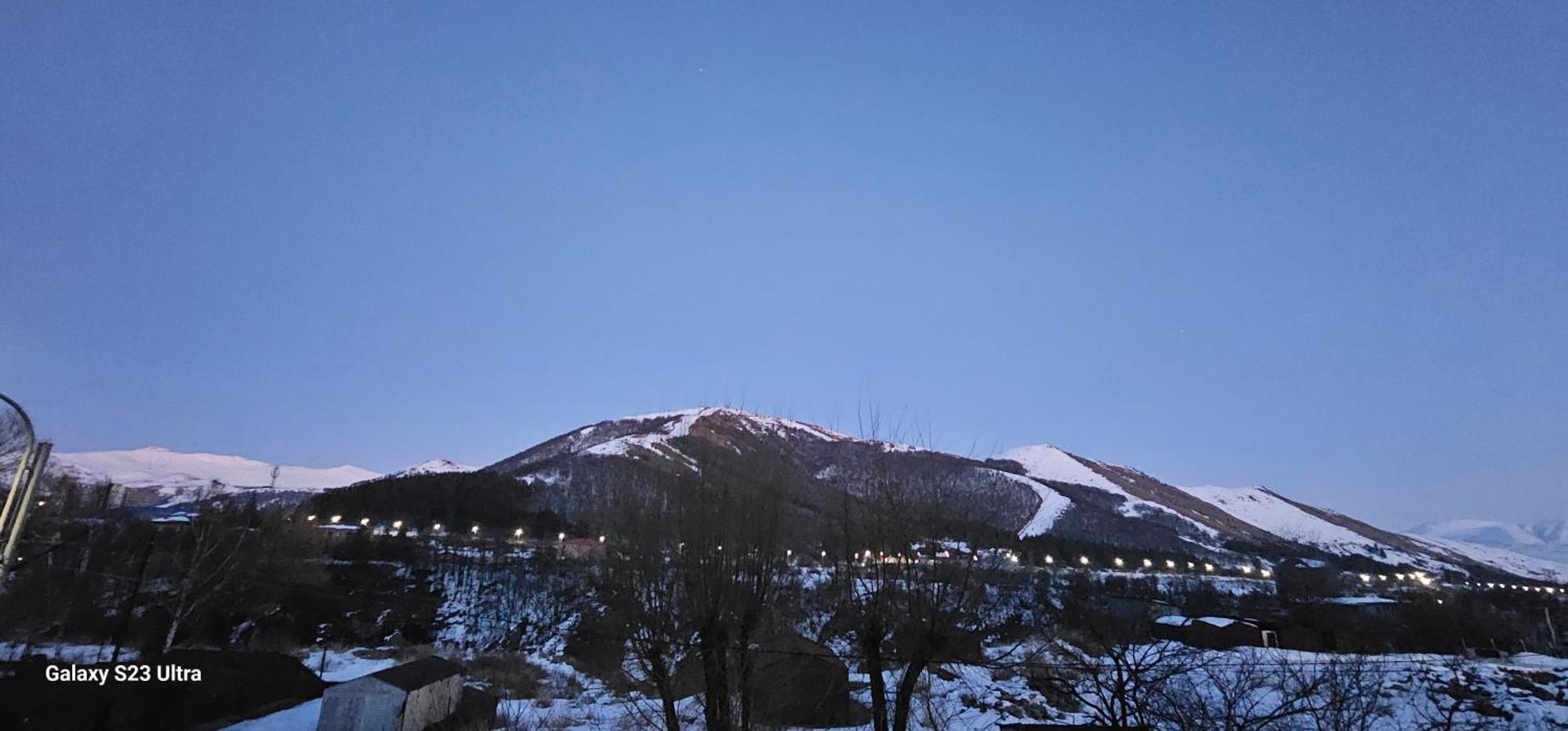 Flat Lägenhet Jermuk Exteriör bild